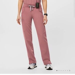 Figs Cargo Scrub Pants in Mauve XLP